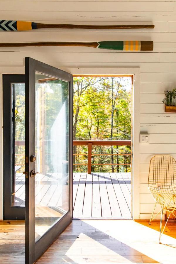 バークレー・スプリングス Hot Tub Charming & Chic Mountain Gem On Sleepy Creekヴィラ エクステリア 写真