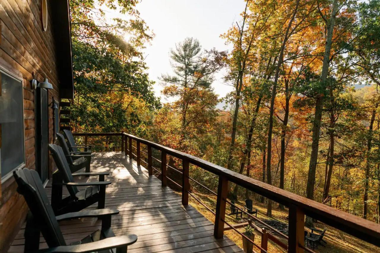 バークレー・スプリングス Hot Tub Charming & Chic Mountain Gem On Sleepy Creekヴィラ エクステリア 写真