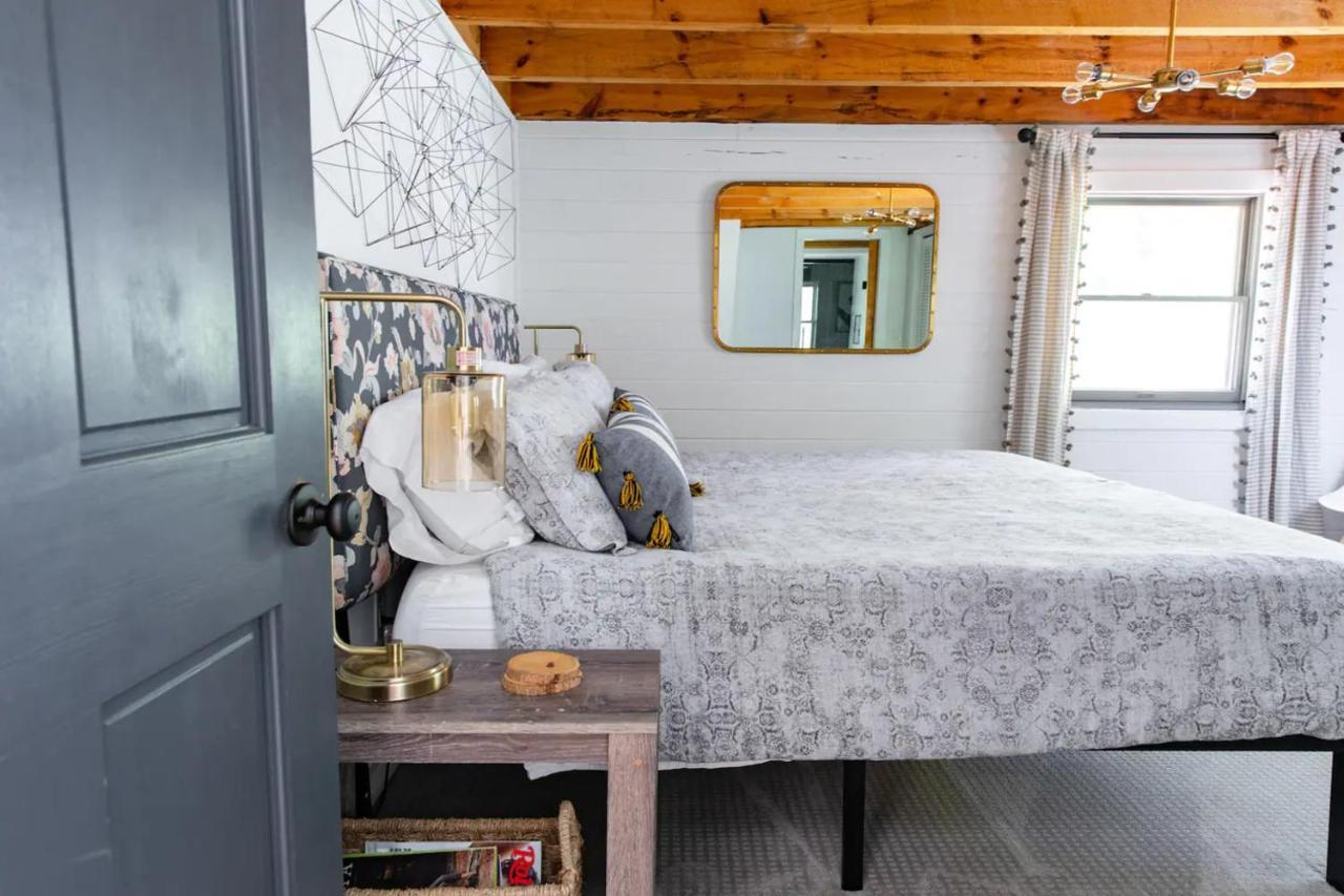 バークレー・スプリングス Hot Tub Charming & Chic Mountain Gem On Sleepy Creekヴィラ エクステリア 写真